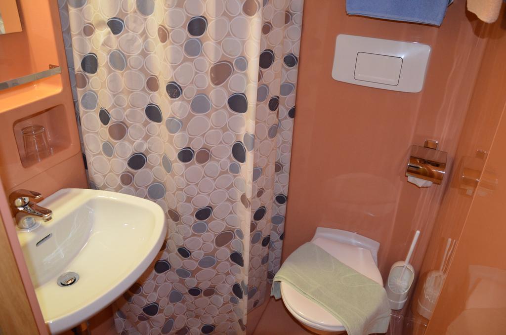 Gasthof "Zur Gemuetlichkeit" Bschlabs Buitenkant foto